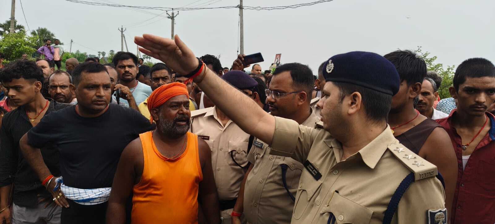 मोटर मिस्त्री की हत्या का शव फेंका, जांच में जुटी पुलिस