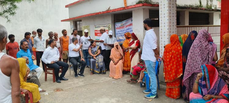 Madhubani News : एसडीओ ने नगर पंचायत प्रतिनिधियों से सहयोग करने की अपील