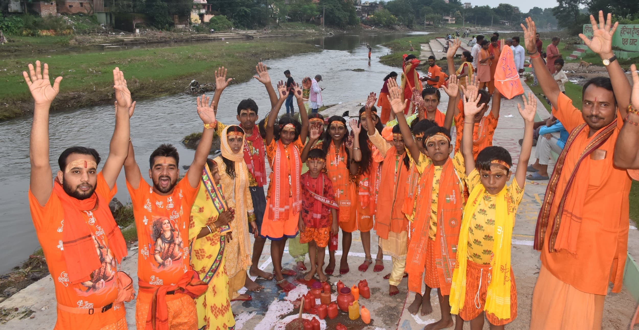 Bokaro News : हर-हर महादेव के जयकारे के साथ कांवरिया चिड़काधाम रवाना