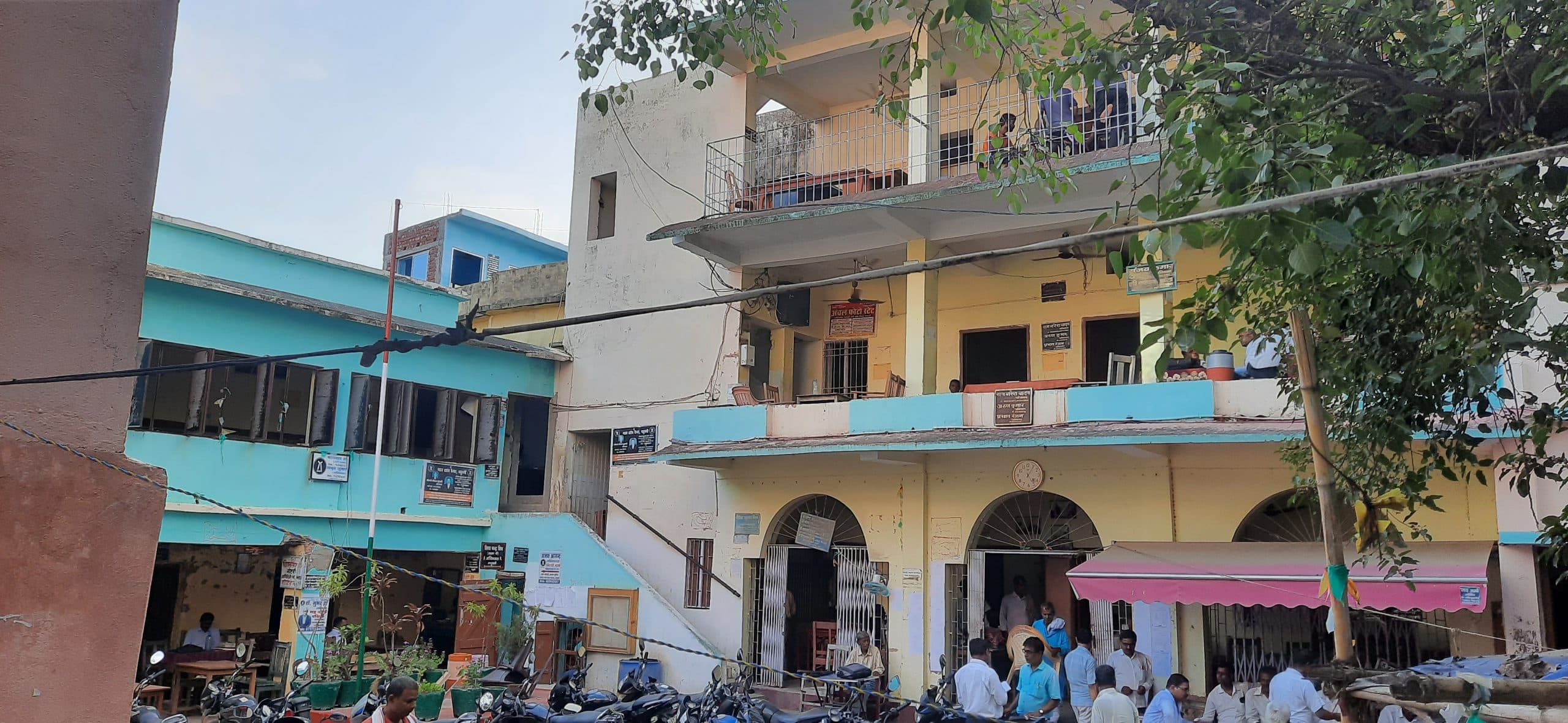 Madhubani : जिला अधिवक्ता संघ चुनाव को लेकर बढ़ी सरगर्मी