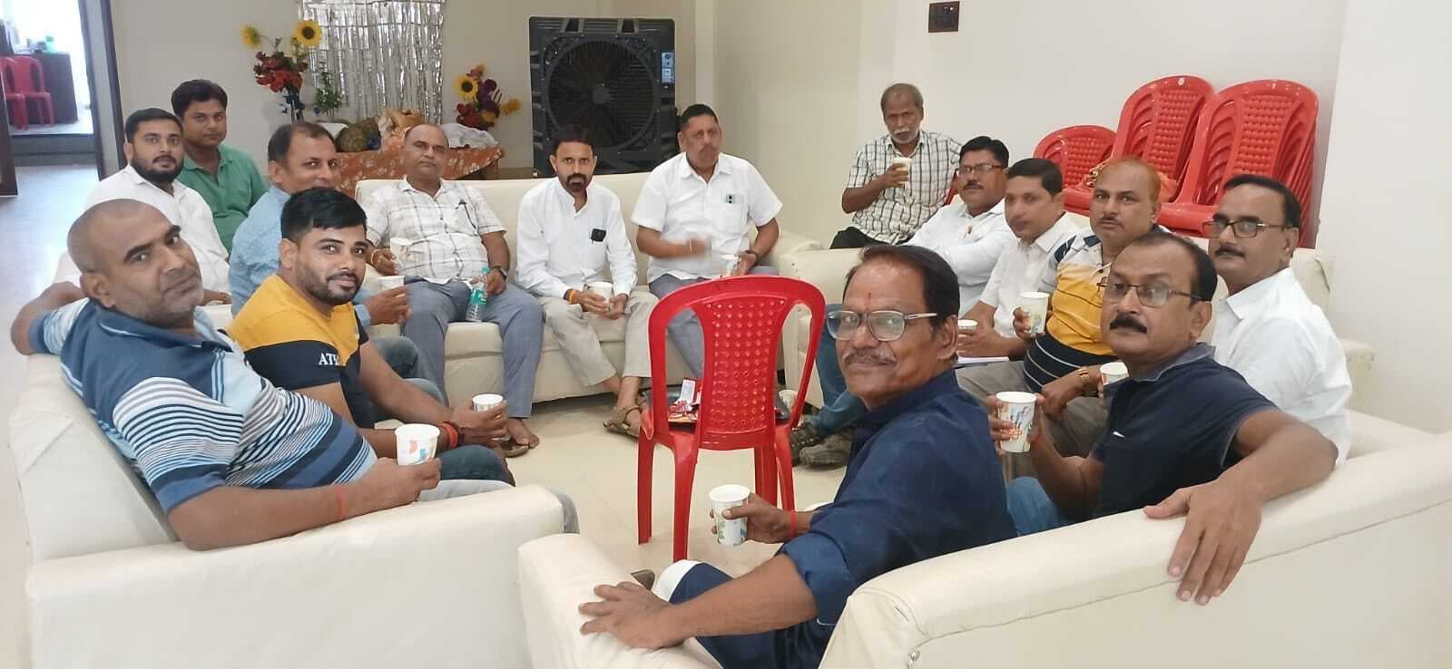 क्षत्रिय महासभा की बैठक में संगठन की मजबूती पर चर्चा