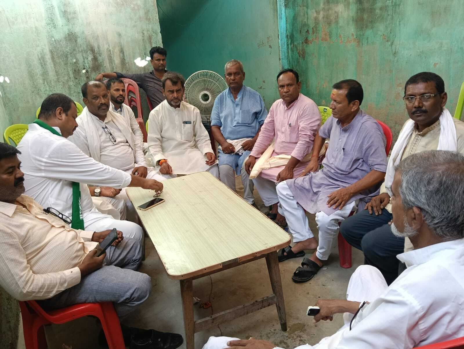 बैठक में मतदाता सूची पुनरीक्षण कार्य में सक्रियता पर दिया जोर