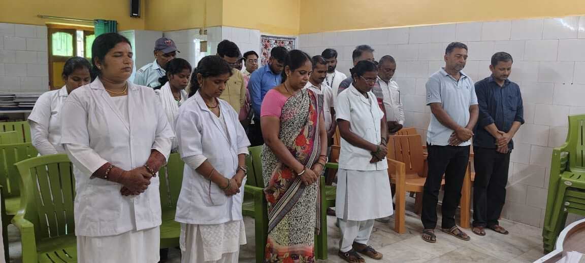 एएनएम के निधन पर सीएचसी बाराहाट में शोक सभा आयोजित