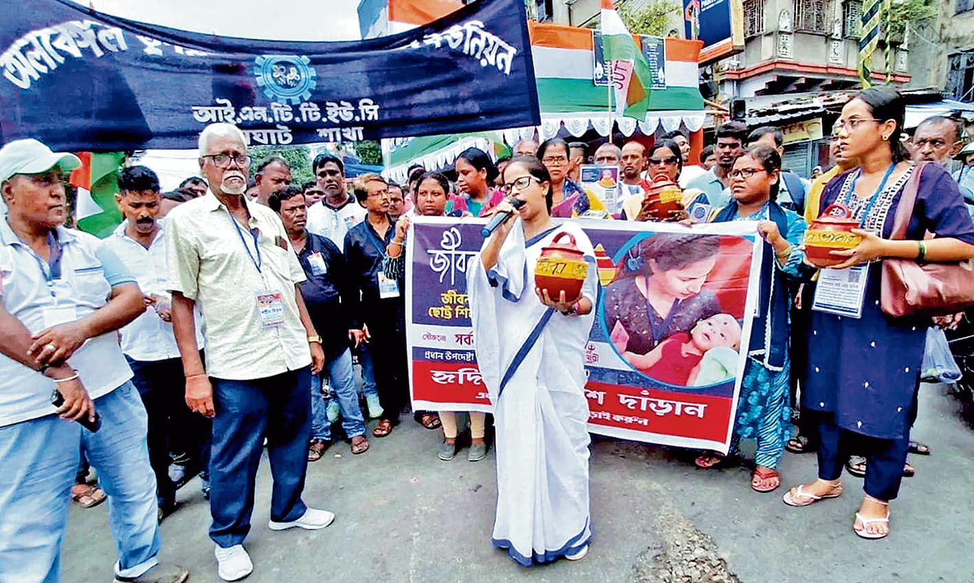 बेटी की जान बचाने के लिए ‘ममता’ बनी एक मां