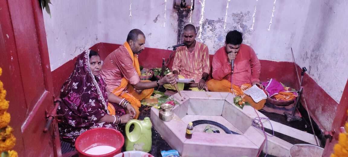 श्रृंगार पूजन व भजन संकीर्तन से वातावरण रहा भक्तिमय