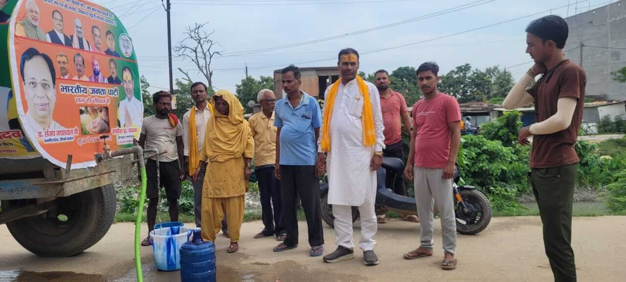 Motihari: भू-जल स्तर नीचे जाने के कारण लोगों को हो रही परेशानी