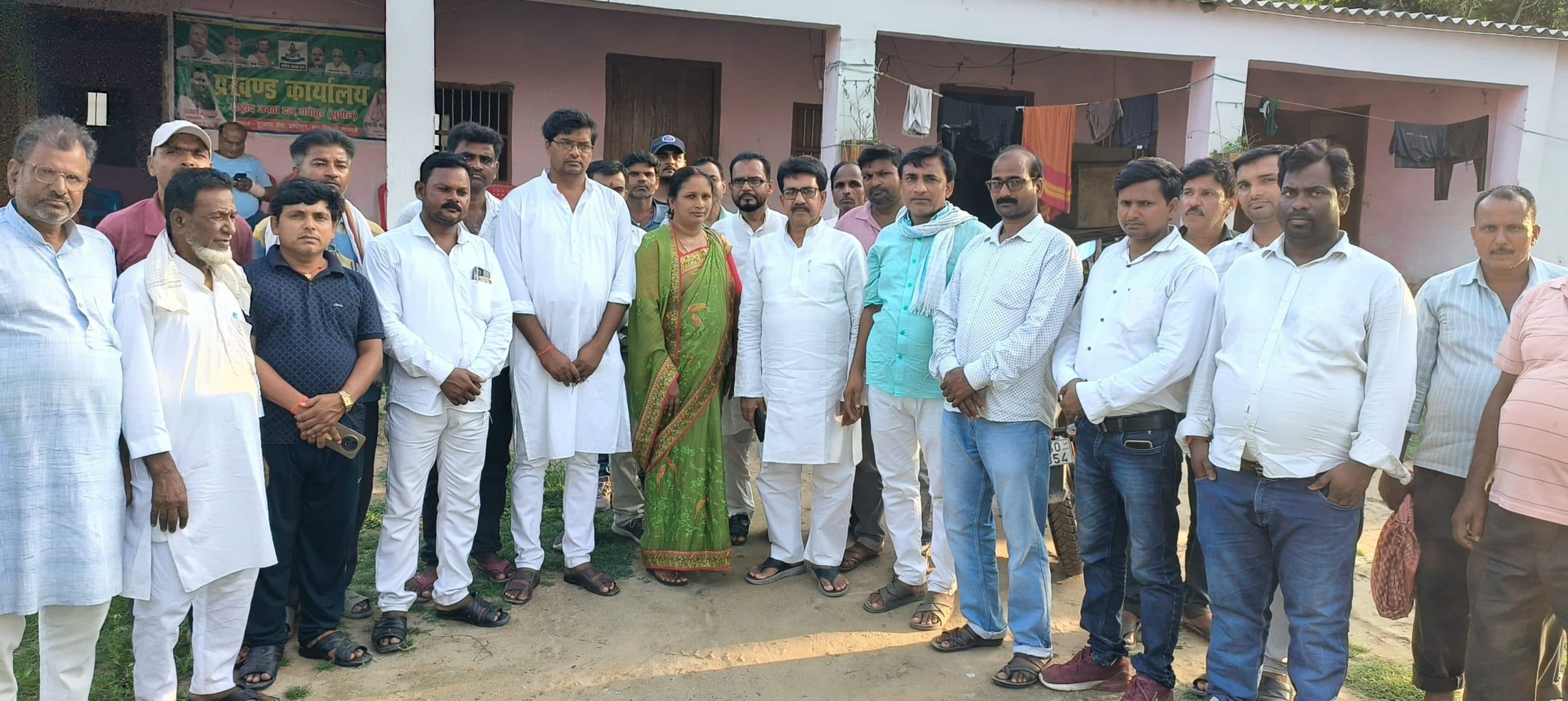 गरीब तबके के वोटरों को जानबूझ कर मतदाता सूची से हटा रही सरकार