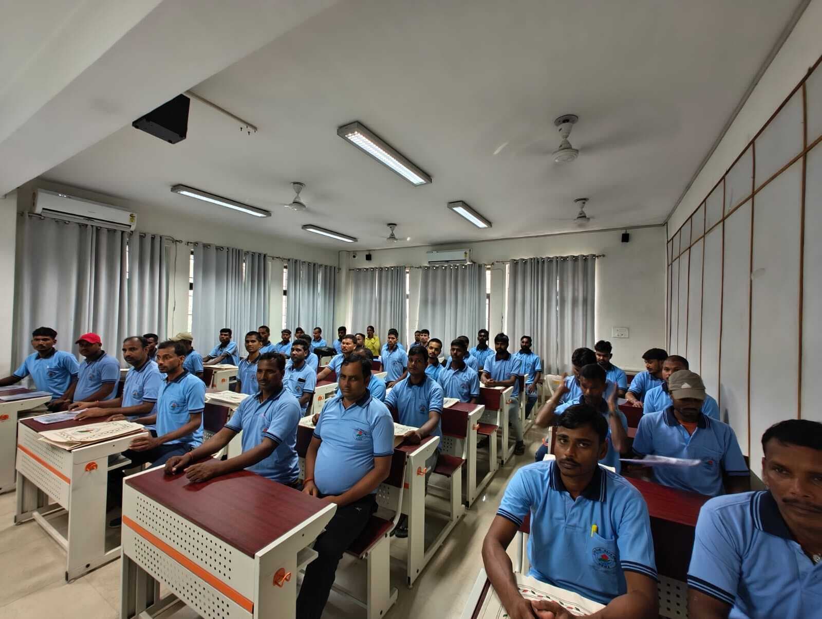 सुरक्षित तैराकी कार्यक्रम के तहत नौ दिवसीय विशेष प्रशिक्षण शुरू