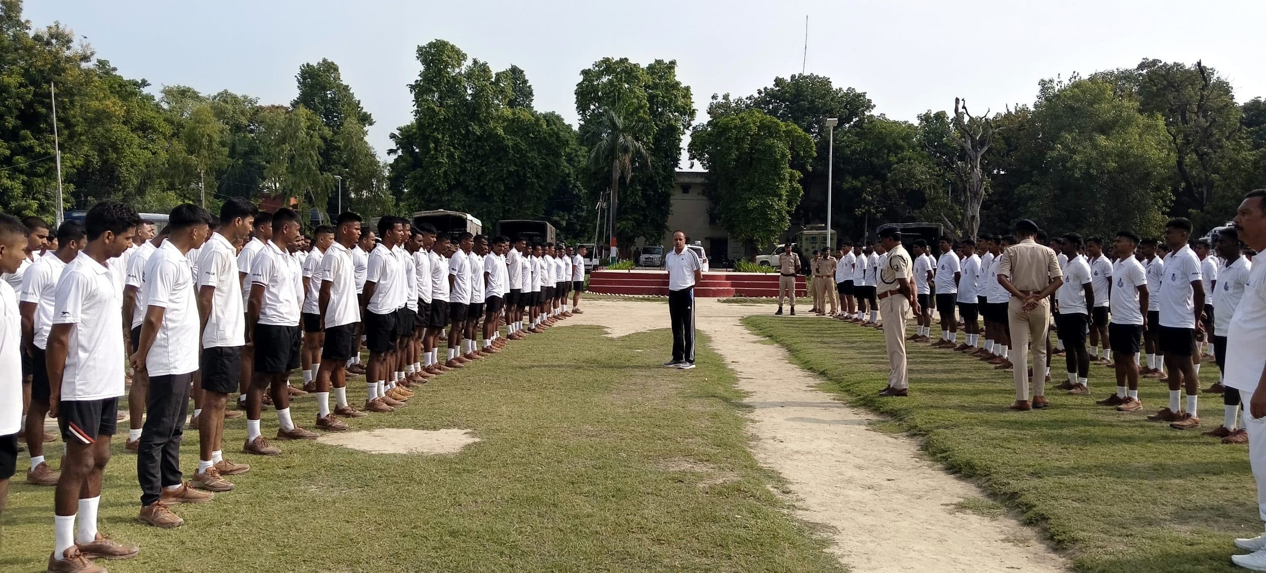 307 नये सिपाहियों को एसएसपी ने दिया सफलता का मंत्र