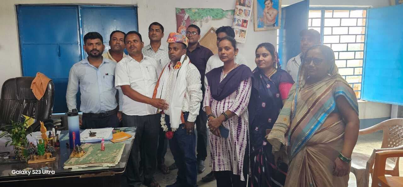 Madhubani News : नये प्रधानाध्यापक ने किया पदभार ग्रहण