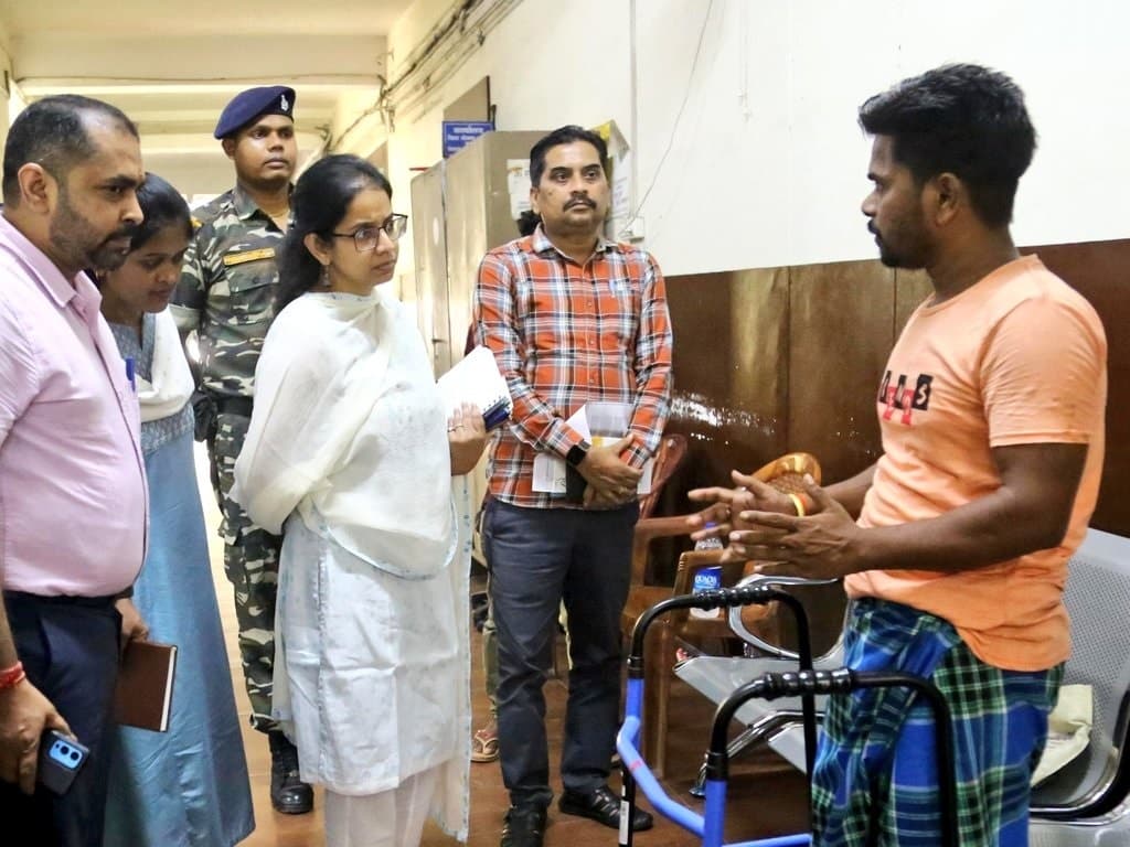 Bokaro News : प्रशासन हर जरूरतमंद व असहाय व्यक्ति के साथ : डीडीसी