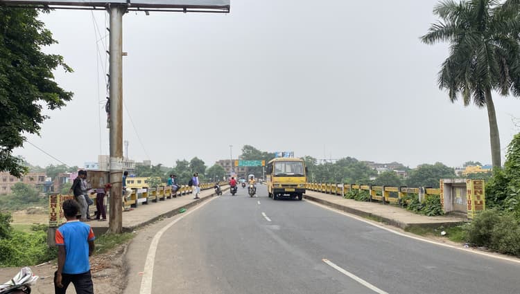 Giridih News: उसरी नया पुल बना असामाजिक तत्वों का अड्डा, युवतियों से छेड़छाड़ की घटनाएं बढ़ी, पुलिस बेखबर