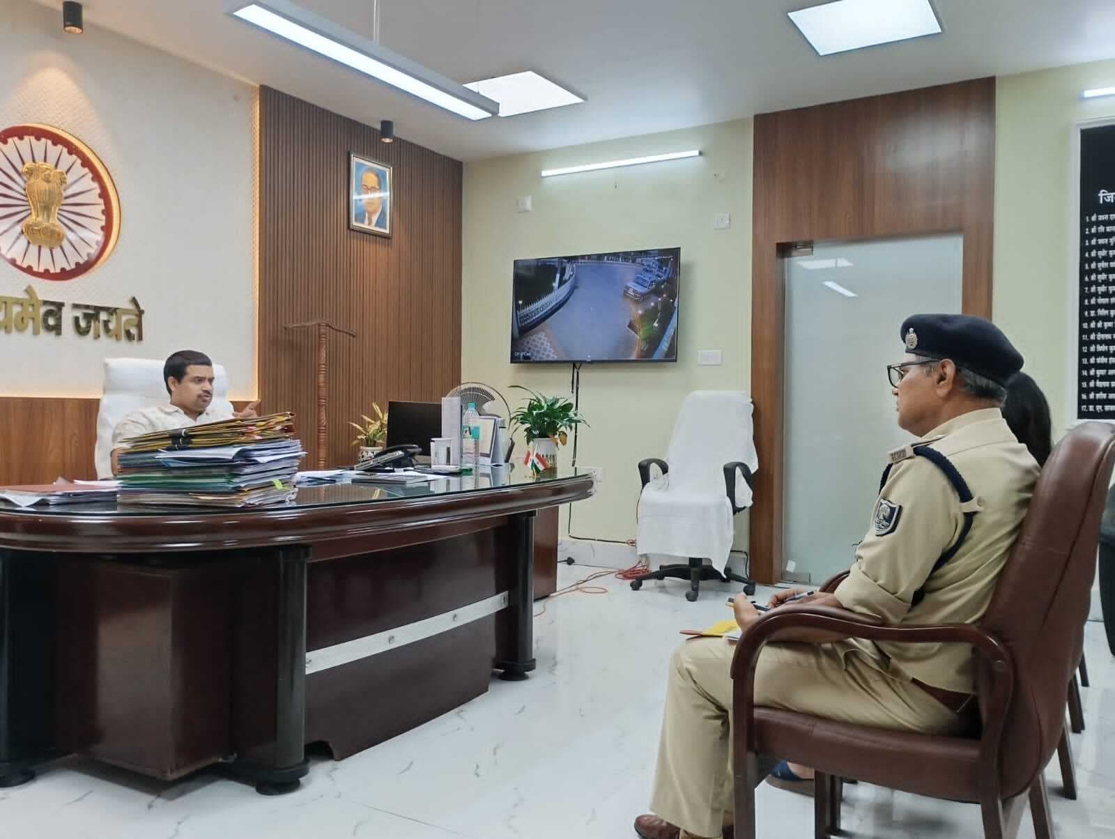 चौक-चौराहों पर नियमित वाहन चेकिंग अभियान चलाया जाए