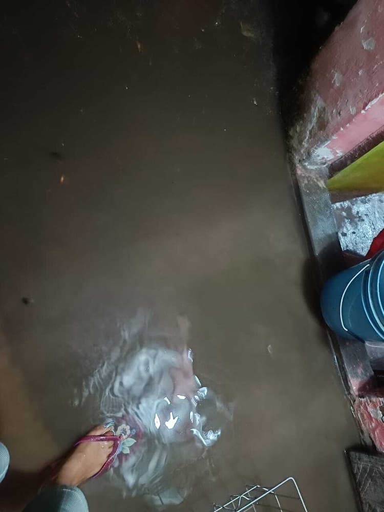 भारी बारिश से सीसीएलकर्मियों के आवासों में घुसा नाली का पानी