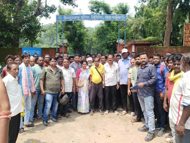 East Singhbhum News : बकाया एरियर का शीघ्र भुगतान करे प्रबंधन