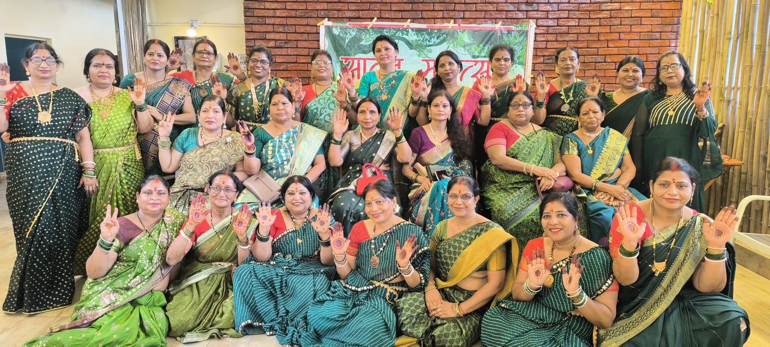 Giridih News :पतंजलि परिवार का आरके महिला कॉलेज में सावन मिलन महोत्सव