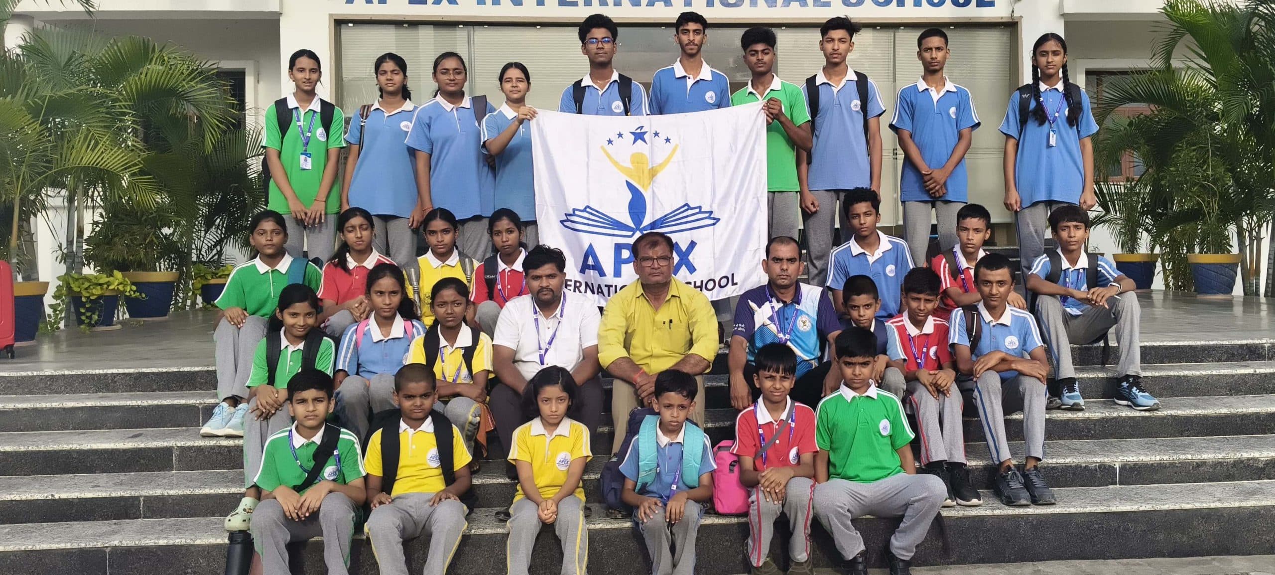 Motihari: राज्य स्तरीय थंग-टा-मार्शल प्रतियोगिता के लिए टीम मुजफ्फरपुर रवाना