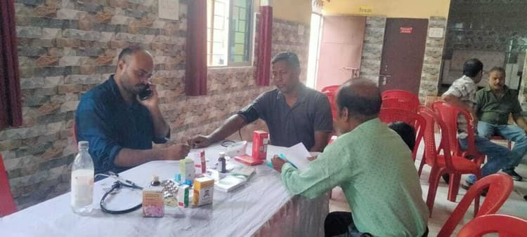Jamshedpur news. बागुनहातु : मेगा मेडिकल कैंप का 200 से अधिक लोगों ने उठाया लाभ
