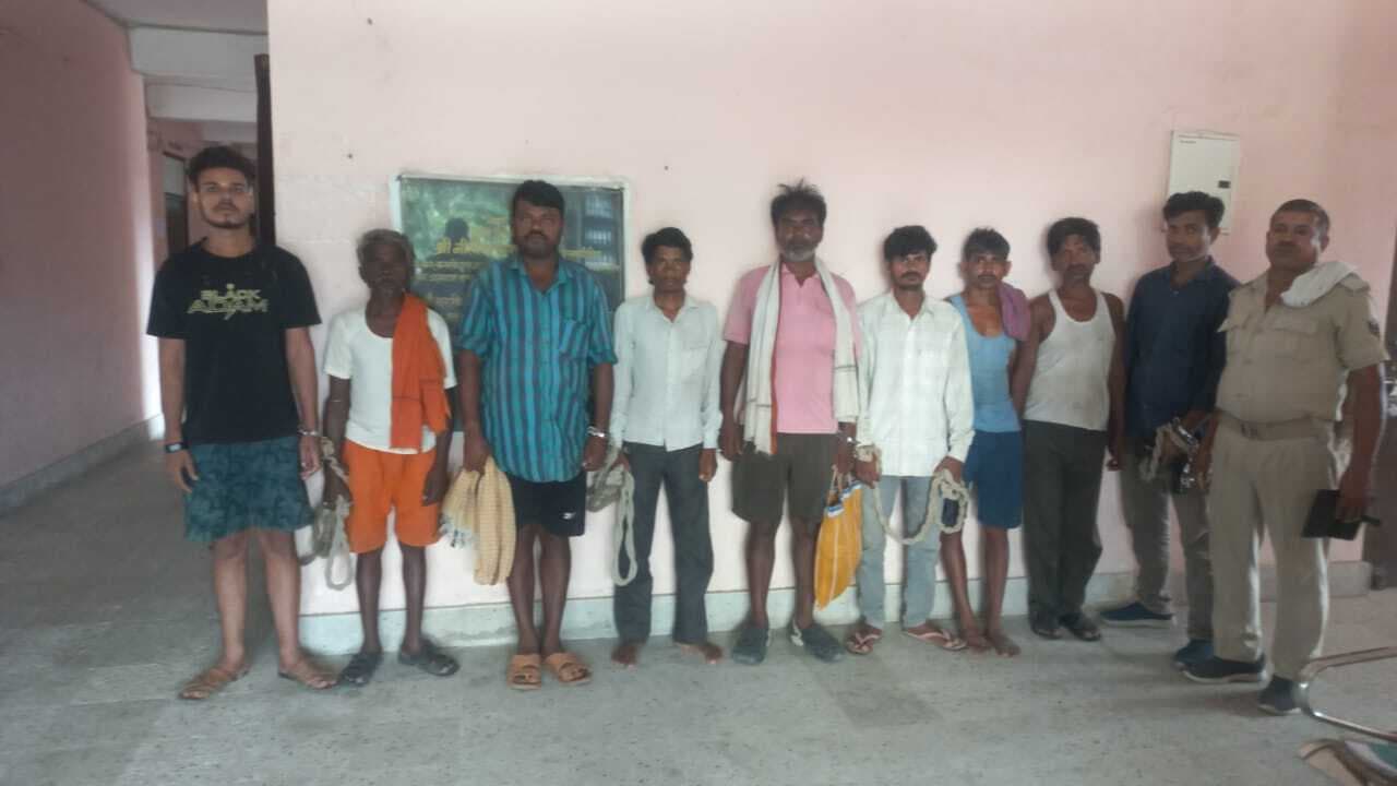 उत्पाद टीम ने नौ पियक्कड़ों को किया धराया