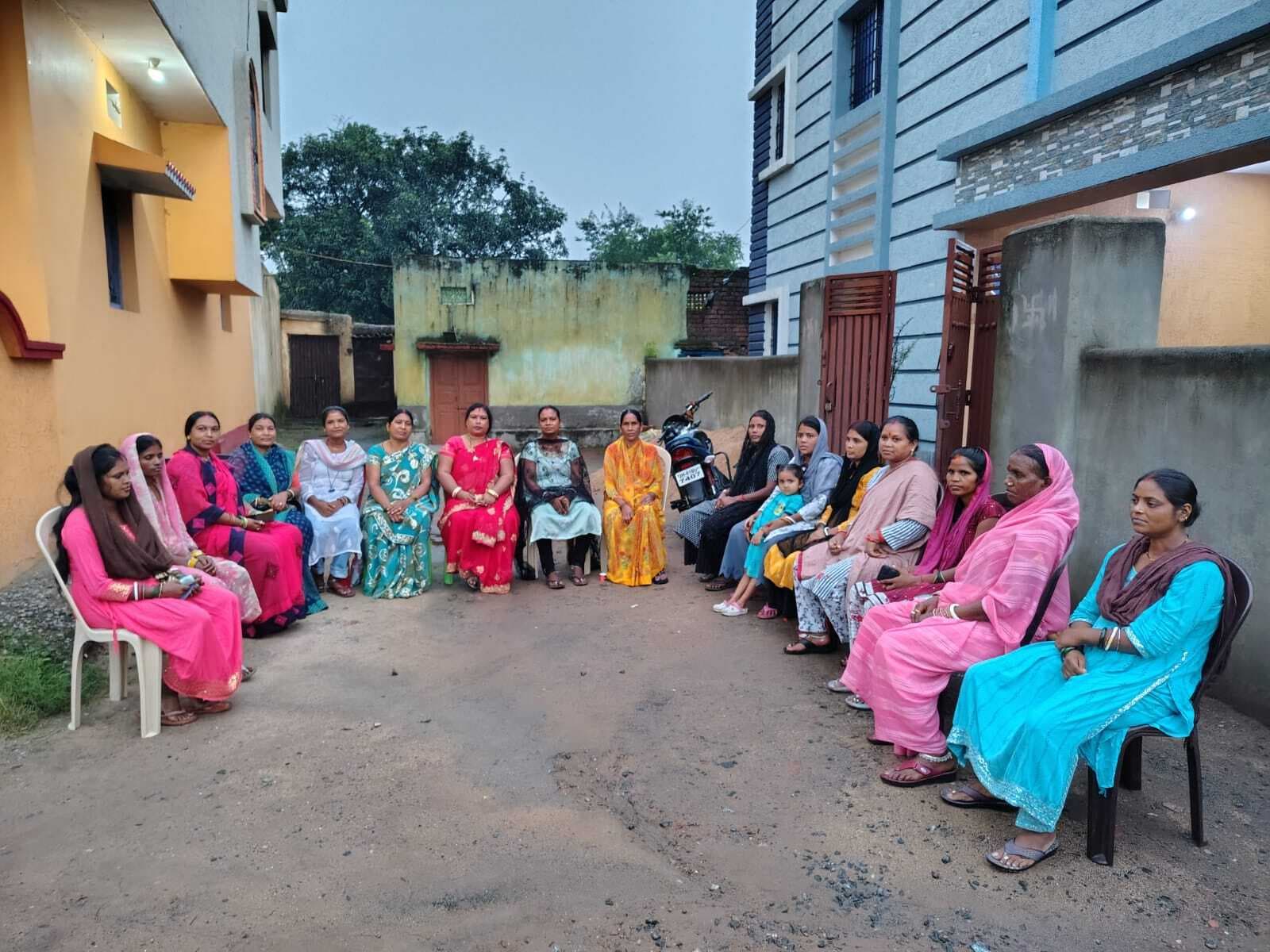 विधायक के कार्यों को गांव-गांव तक पहुंचाने पर जोर