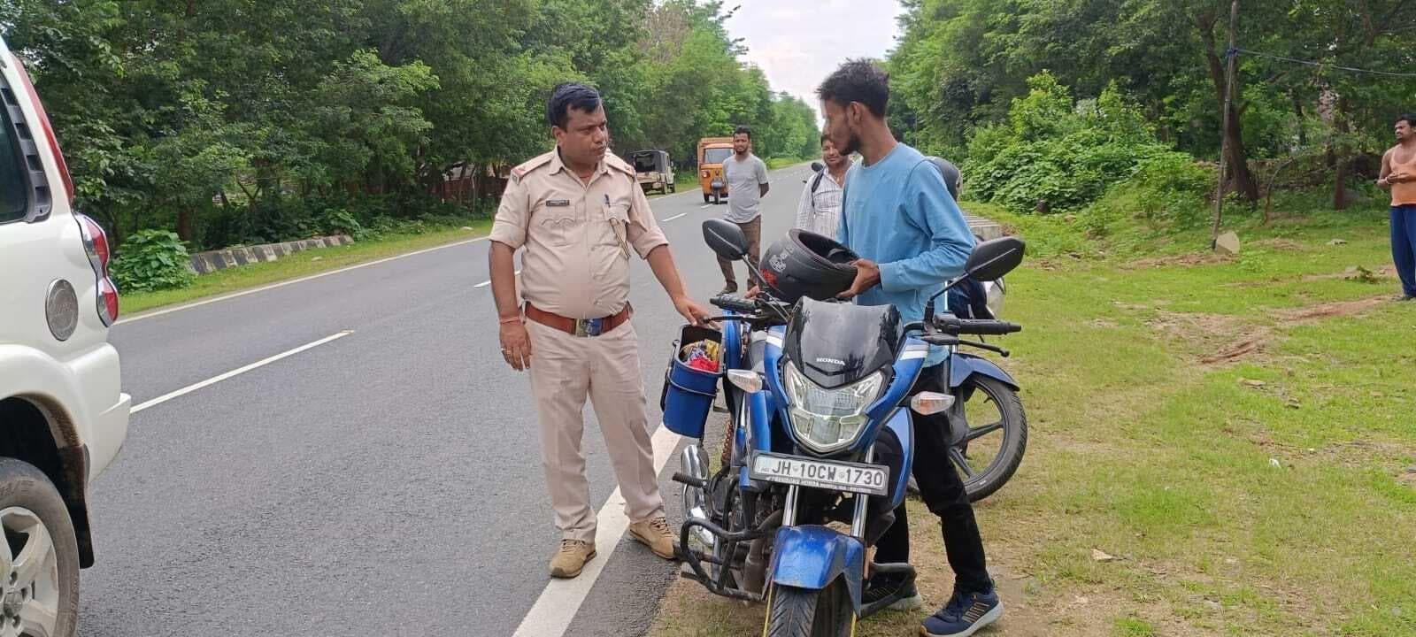 पुलिस ने एंटी क्राइम के तहत की वाहनों की जांच