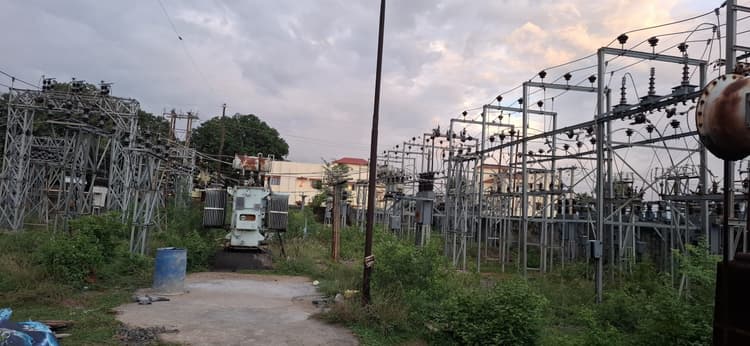 Giridih News: गांवों में लगातार जारी अनियमित विद्युत आपूर्ति से उपभोक्ताओं में आक्रोश