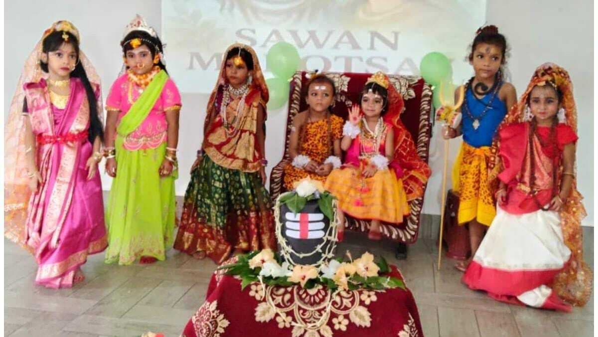 एलीट पब्लिक स्कूल में मनाया गया सावन महोत्सव
