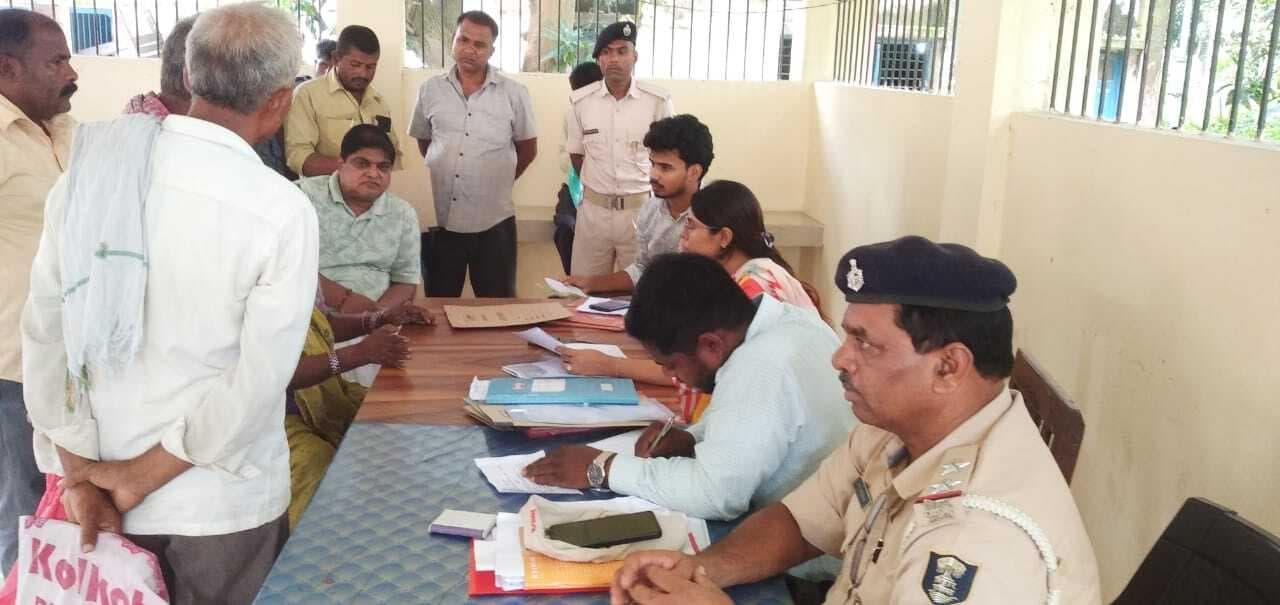 जनता दरबार में सात मामलों का हुआ निष्पादन