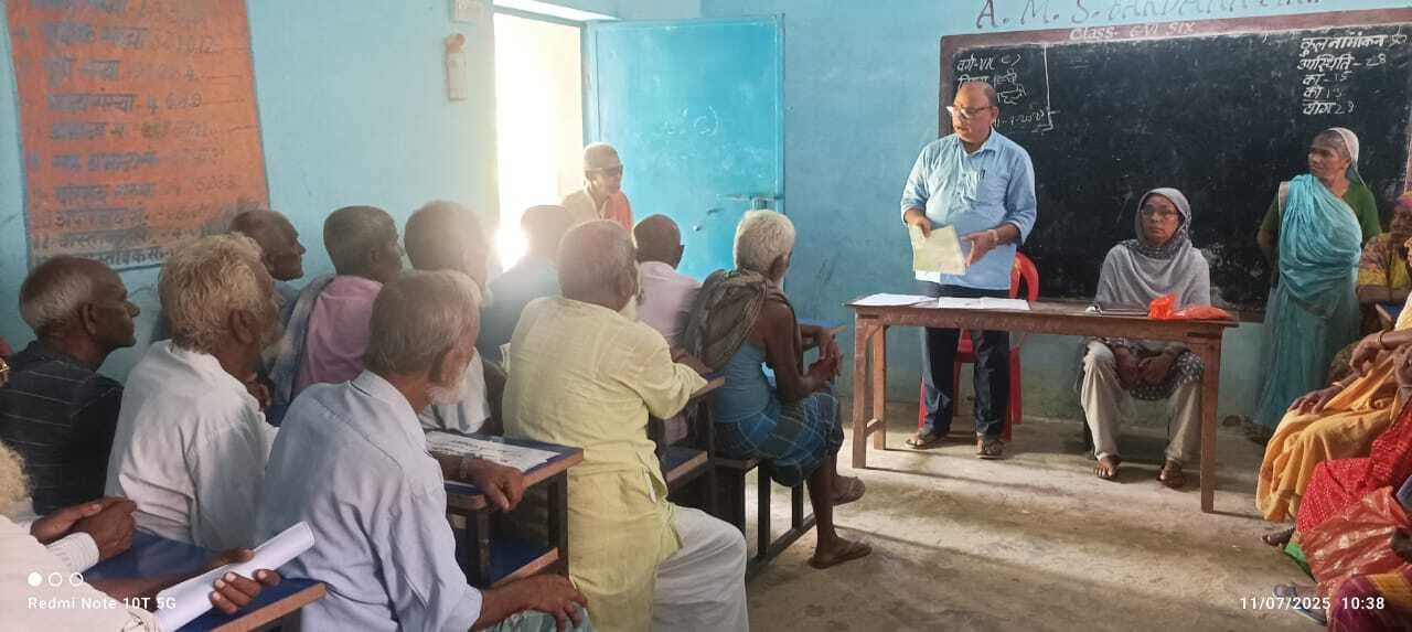 स्कूल में अभिभावकों का किया स्वागत