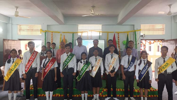 Madhubani News : बीएन झा डॉन बॉस्को कन्वेंट स्कूल में अलंकरण समारोह का आयोजन