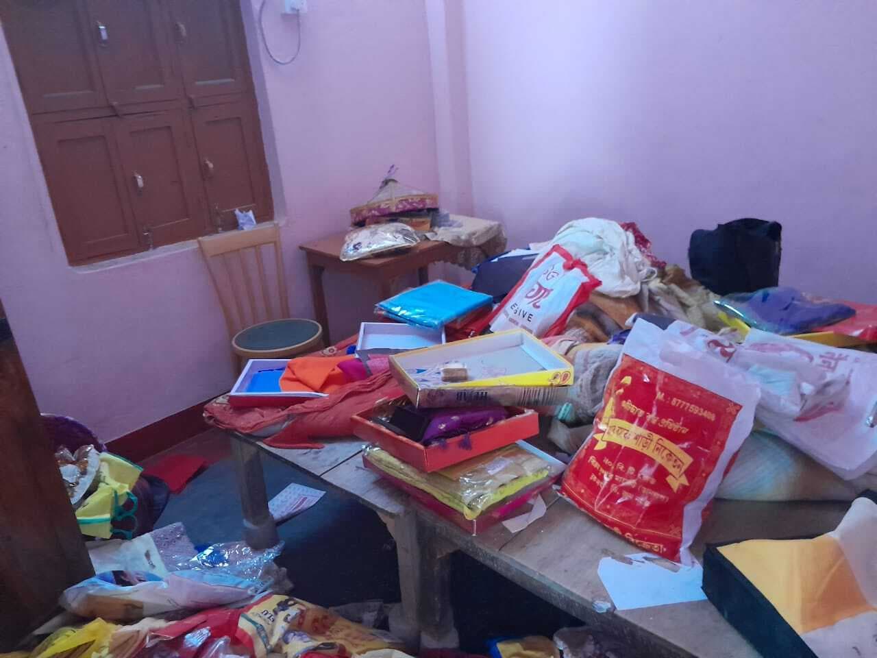 Samastipur News:ताला तोड़कर नकदी समेत पांच लाख के जेवर की चोरी