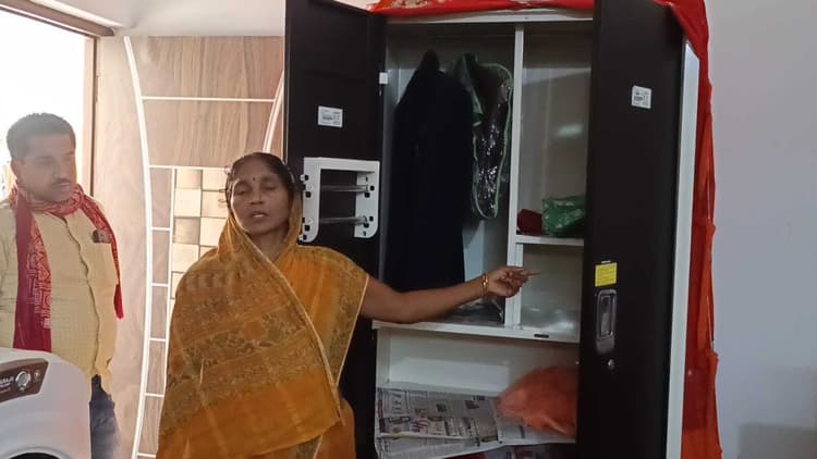 घर से लाखों के जेवरात व नकदी लेकर फरार हुए चोर, शिकायत दर्ज