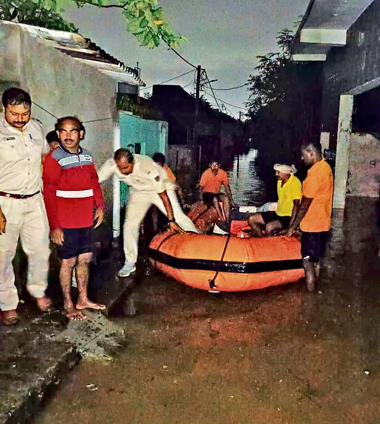 Rourkela News: बारिश थमने के बाद घट रहा ब्राह्मणी का जलस्तर, लोगों ने ली राहत की सांस