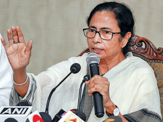 प्रवासी परिवार के उत्पीड़न को लेकर बरसीं मुख्यमंत्री, कहा- वे देश को कहां ले जा रहे हैं