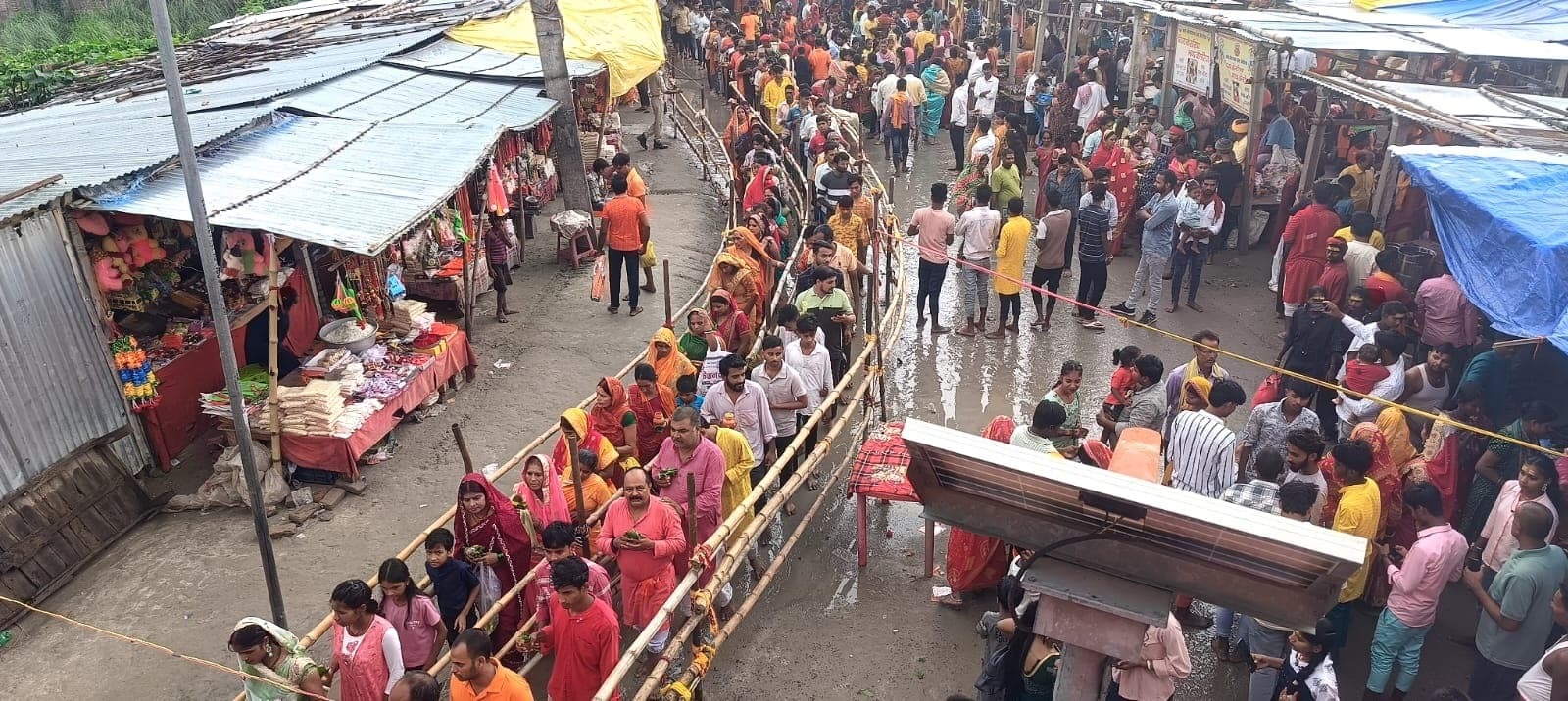 Motihari: केशरनाथ महादेव मंदिर में 50 हजार श्रदालुओं ने किया जलाभिषेक