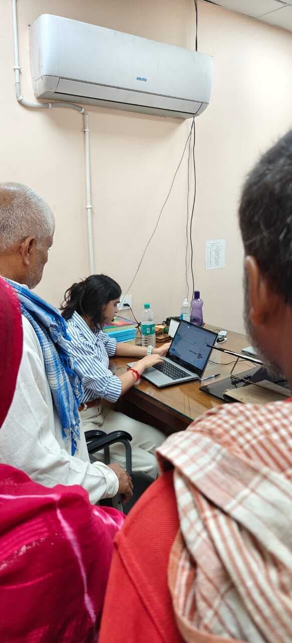 डॉक्टर के कक्ष में बाहरी लड़की रोगियों का देख रही थी पूर्जा, प्रभारी उपाधीक्षक से पूछा स्पष्टीकरण