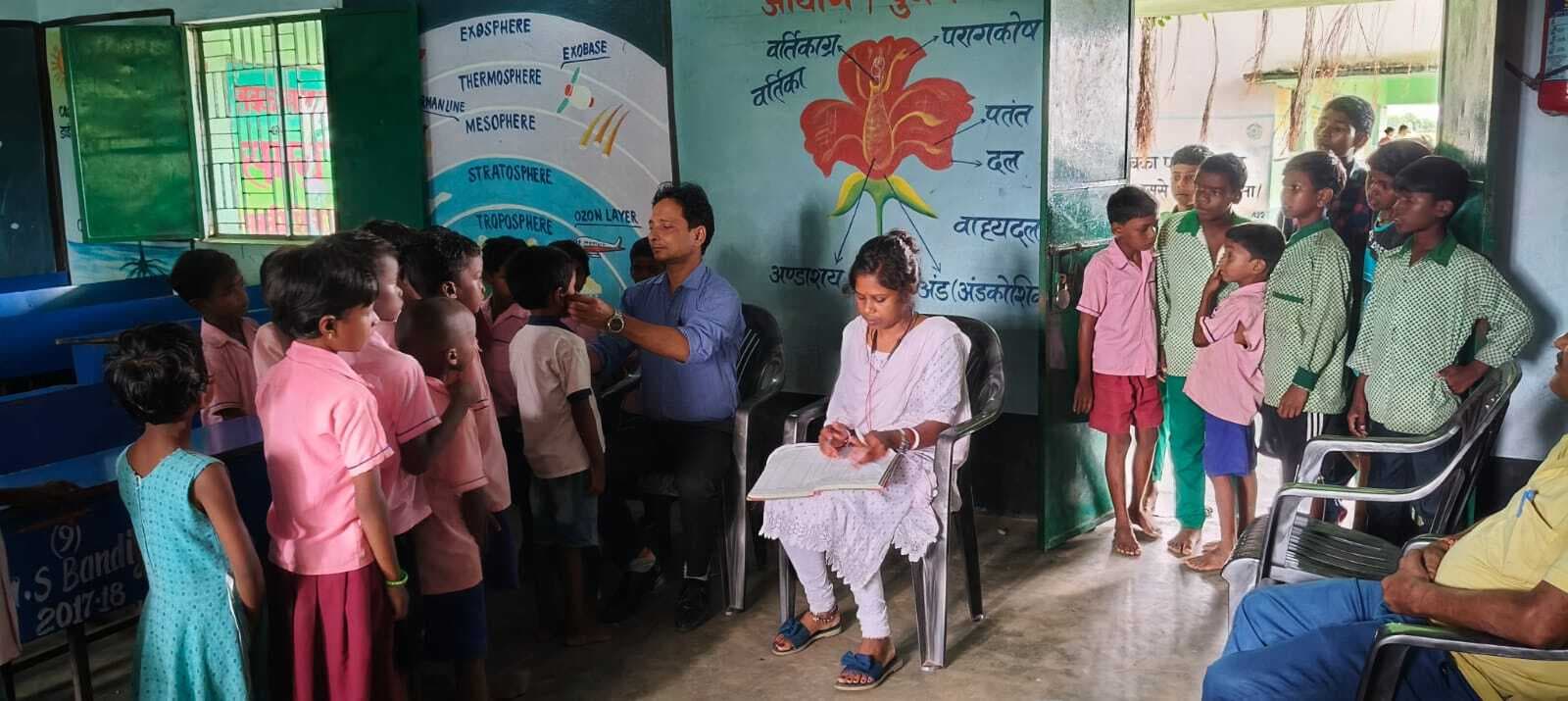 बंडीगा मध्य विद्यालय के बच्चों की हुई स्वास्थ्य जांच