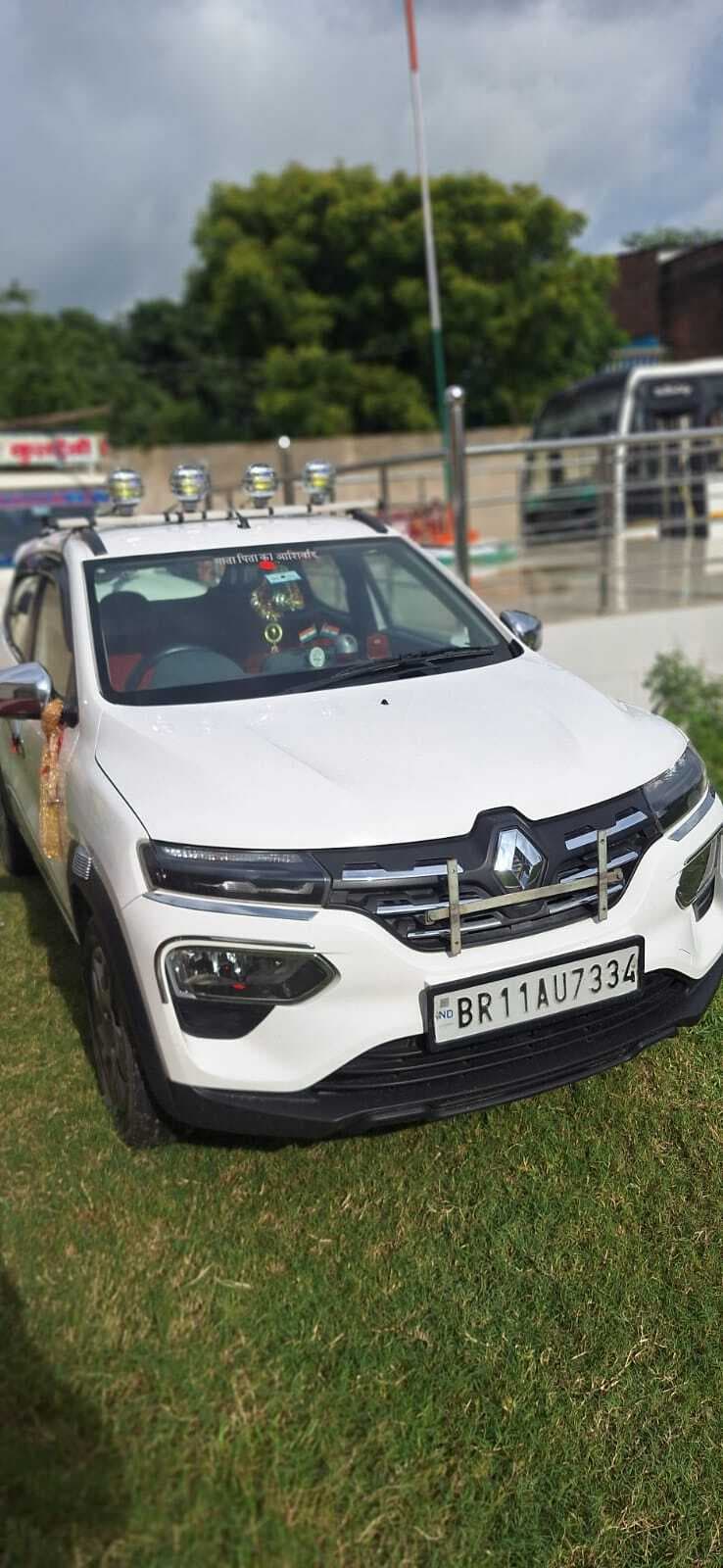 विदेशी शराब के साथ जदयू नेता गिरफ्तार, कार जब्त