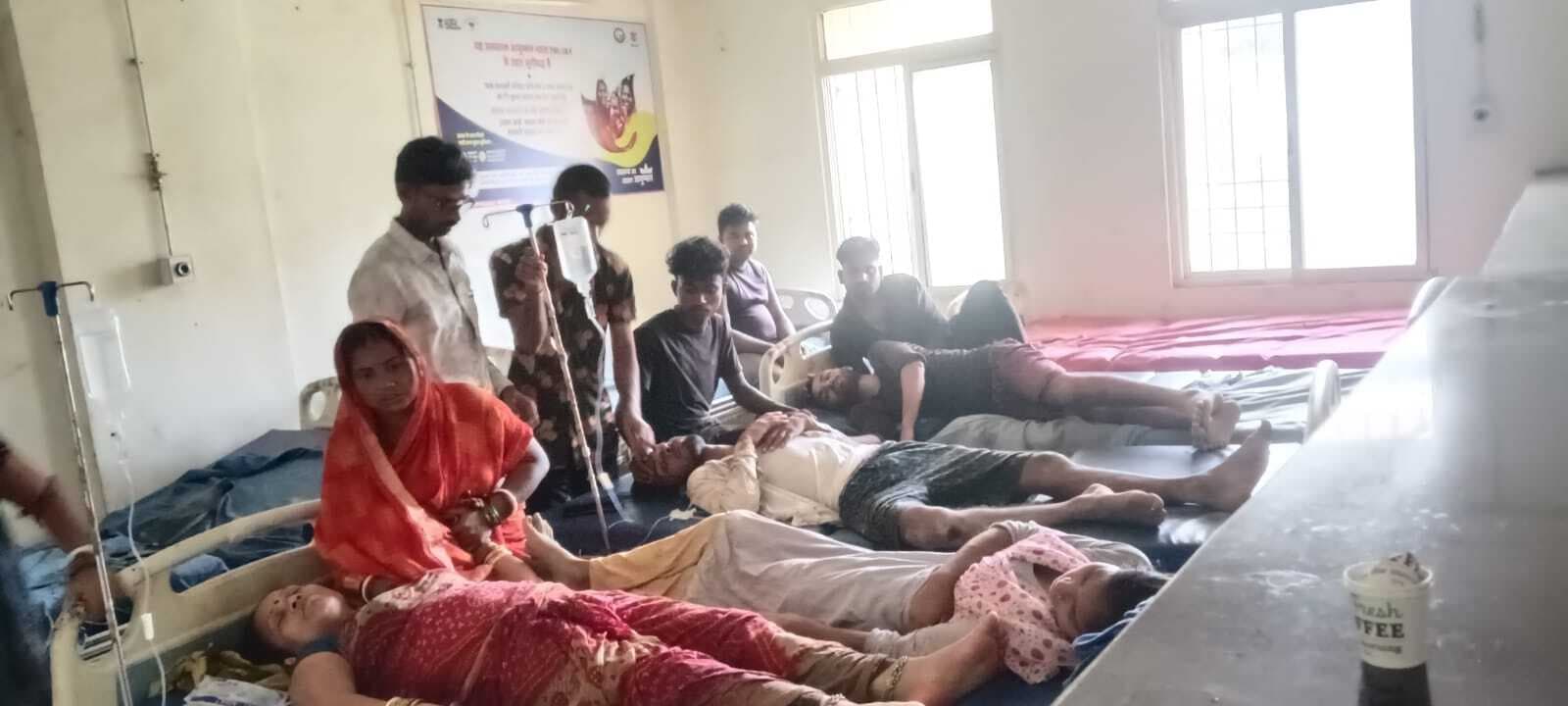 गड्ढ़ा खोदने के विवाद में मारपीट, दो महिला सहित चार जख्मी