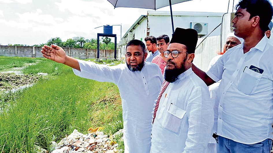 पूर्व सांसद ने किया निर्माणाधीन प्रीमियर नॉलेज सिटी का दौरा