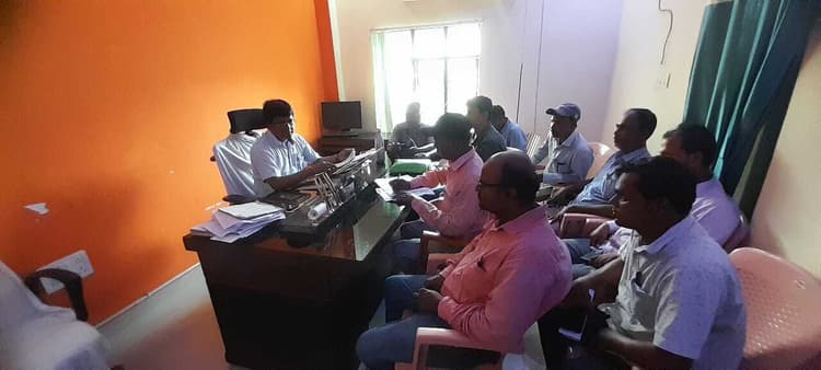 Darbhanga News: तीनों किस्त का उठाव के बाद भी लाभुक नहीं बना रहे आवास, संबंधित सहायक से जवाब-तलब