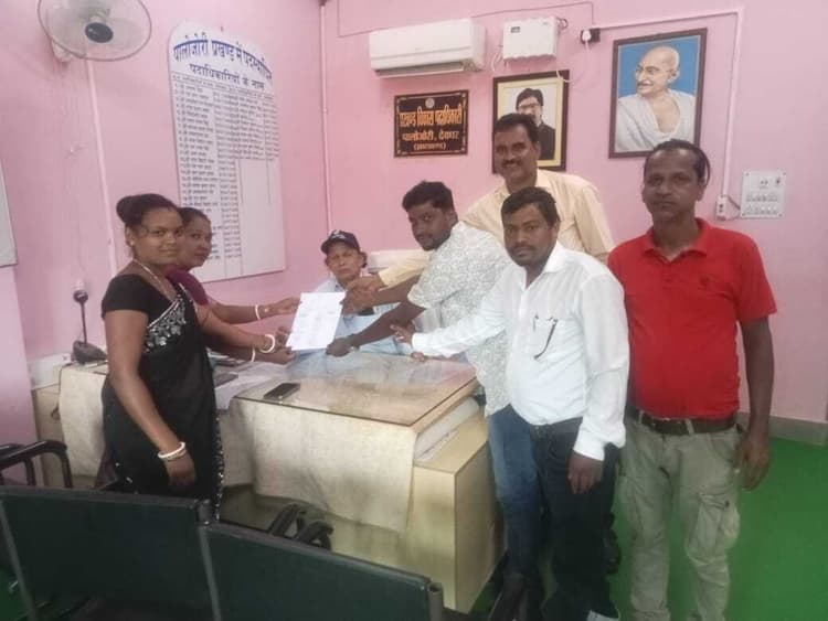 प्रखंड प्रमुख के खिलाफ दिये अविश्वास प्रस्ताव के नोटिस को लिया वापस