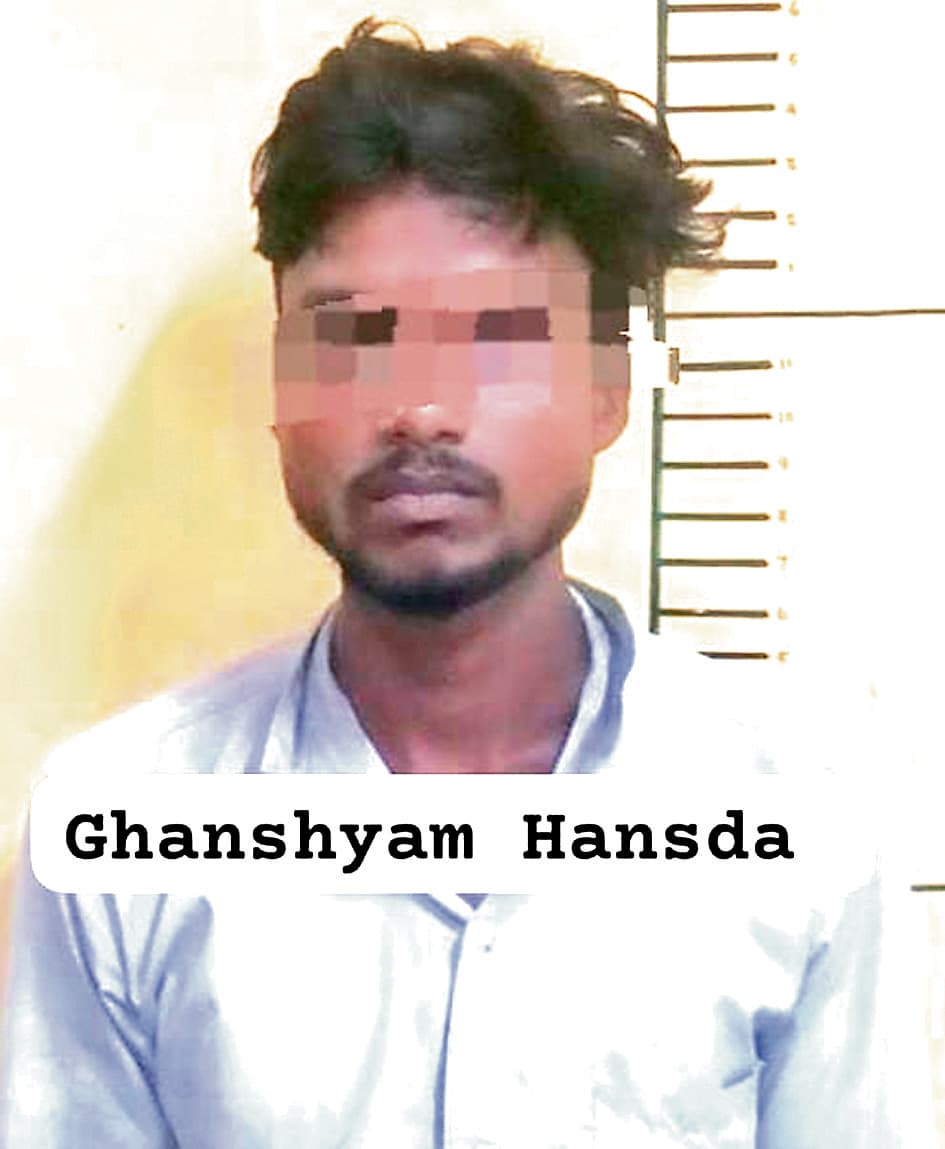 फोन पे का प्रतिनिधि बताकर जालसाज ने उड़ाये 4.98 लाख, देवघर से गिरफ्तार