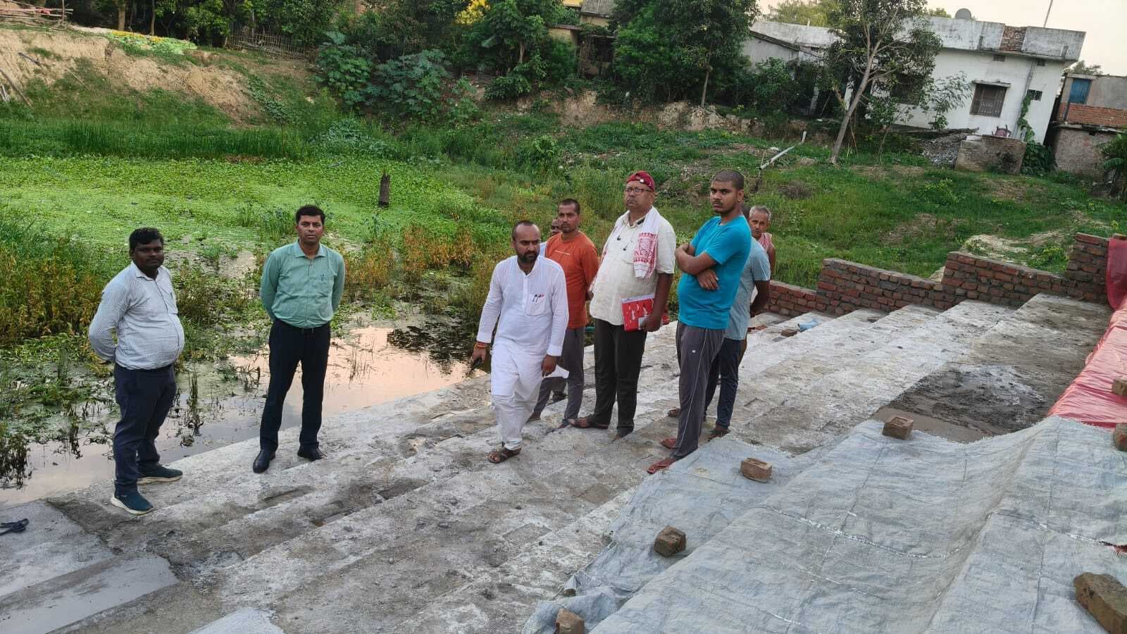 Madhubani : एसडीओ ने किया लिरही पोखर का औचक निरीक्षण