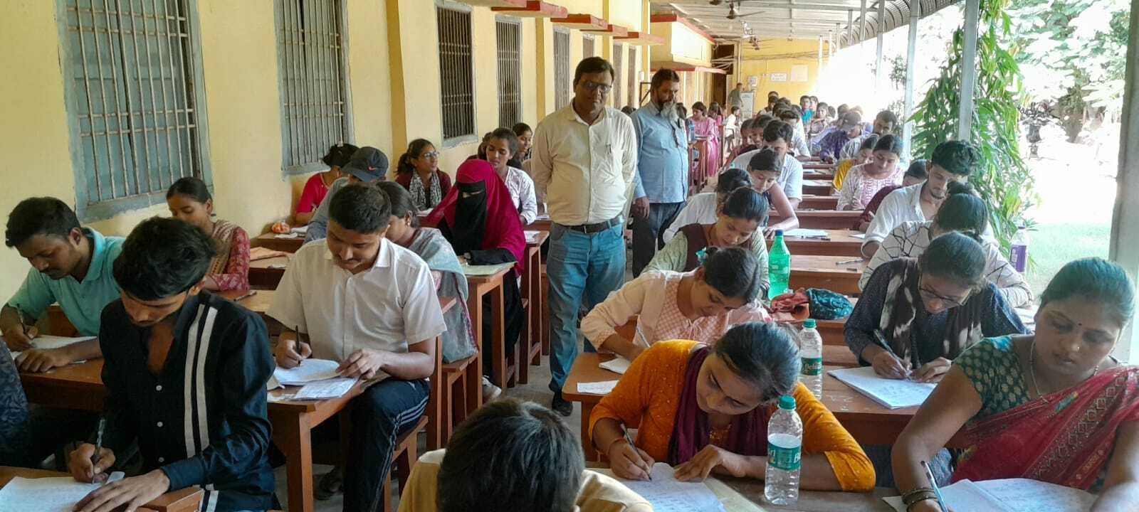 Madhubani : पीजी द्वितीय सेमेस्टर के सीसी सात पेपर की हुई परीक्षा