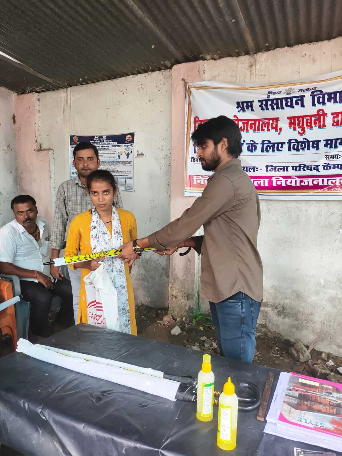 Madhubani : दिव्यांग जनों को विशेष मार्गदर्शन शिविर में योजनाओं एवं तकनीकी प्रशिक्षण की दी गई जानकारी