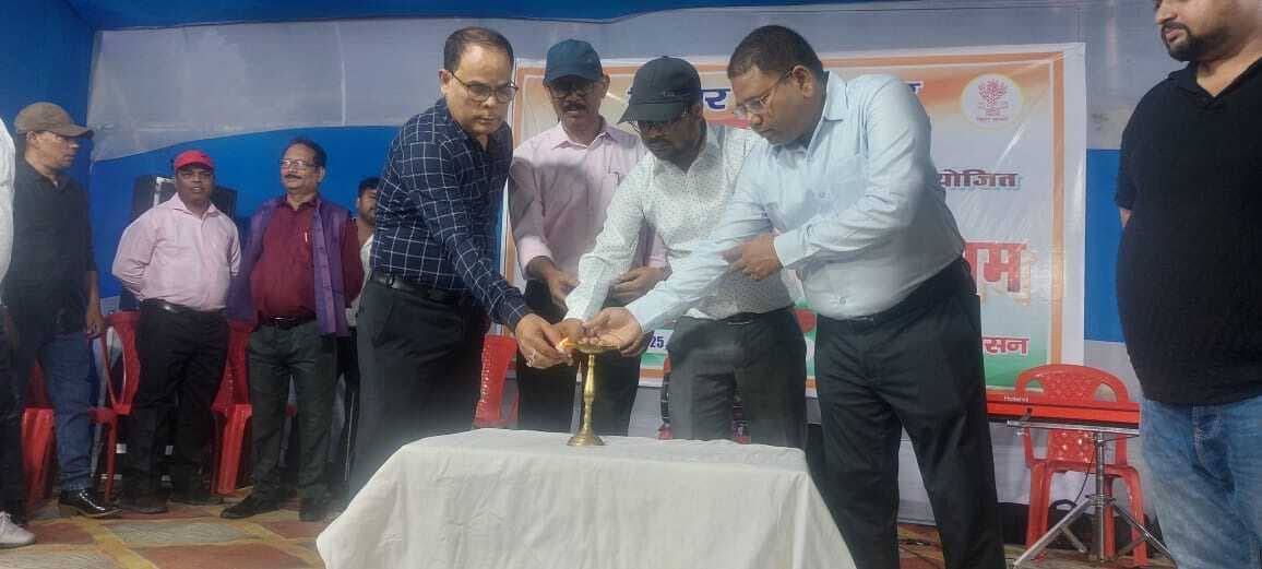 Motihari: कलाकारों ने देशभक्ति गीतों से दर्शकों को झुमाया