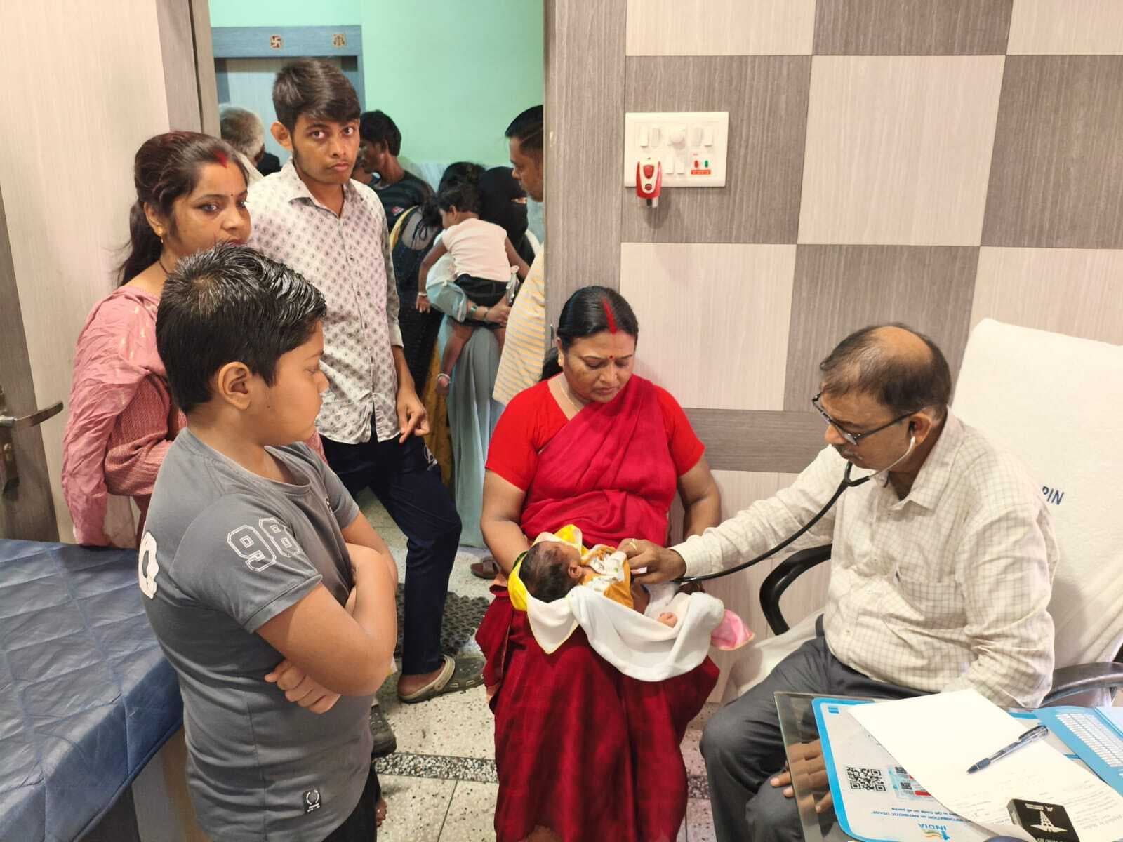 बरसात में वायरल फीवर, मलेरिया और डेंगू के बढ़ रहे मरीज