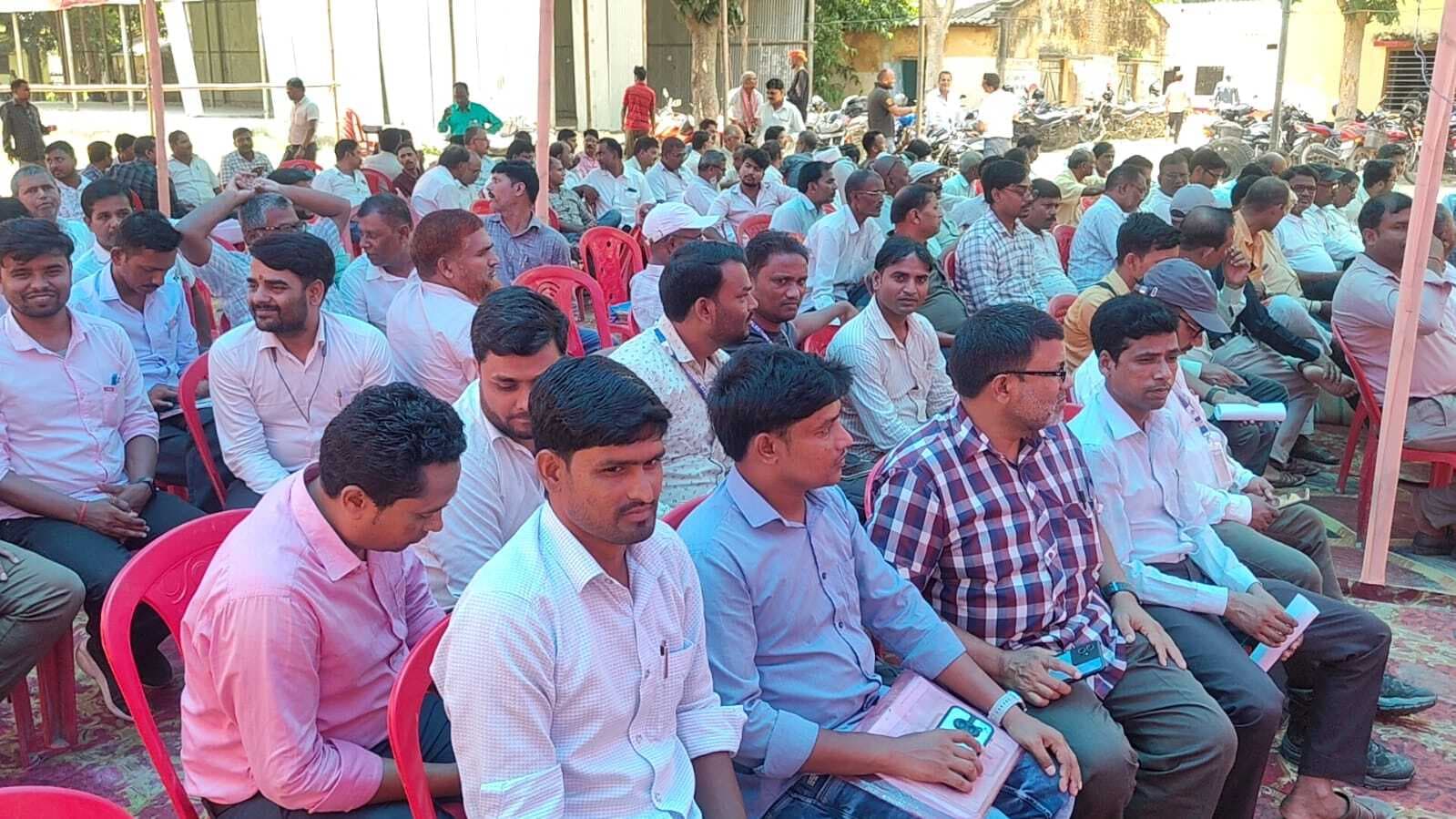 मतदाता सूची पुनरीक्षण को लेकर विशेष बैठक, बीएलओ व सुपरवाइजर को दिया गया प्रशिक्षण