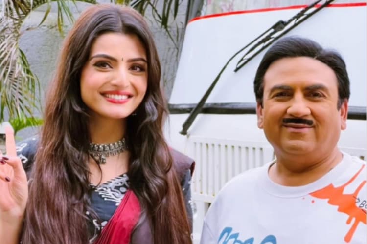 Taarak Mehta Ka Ooltah Chashmah: जेठालाल की शो में हुई वापसी, इस शख्स संग दिया पोज, देखकर हैरान होंगे